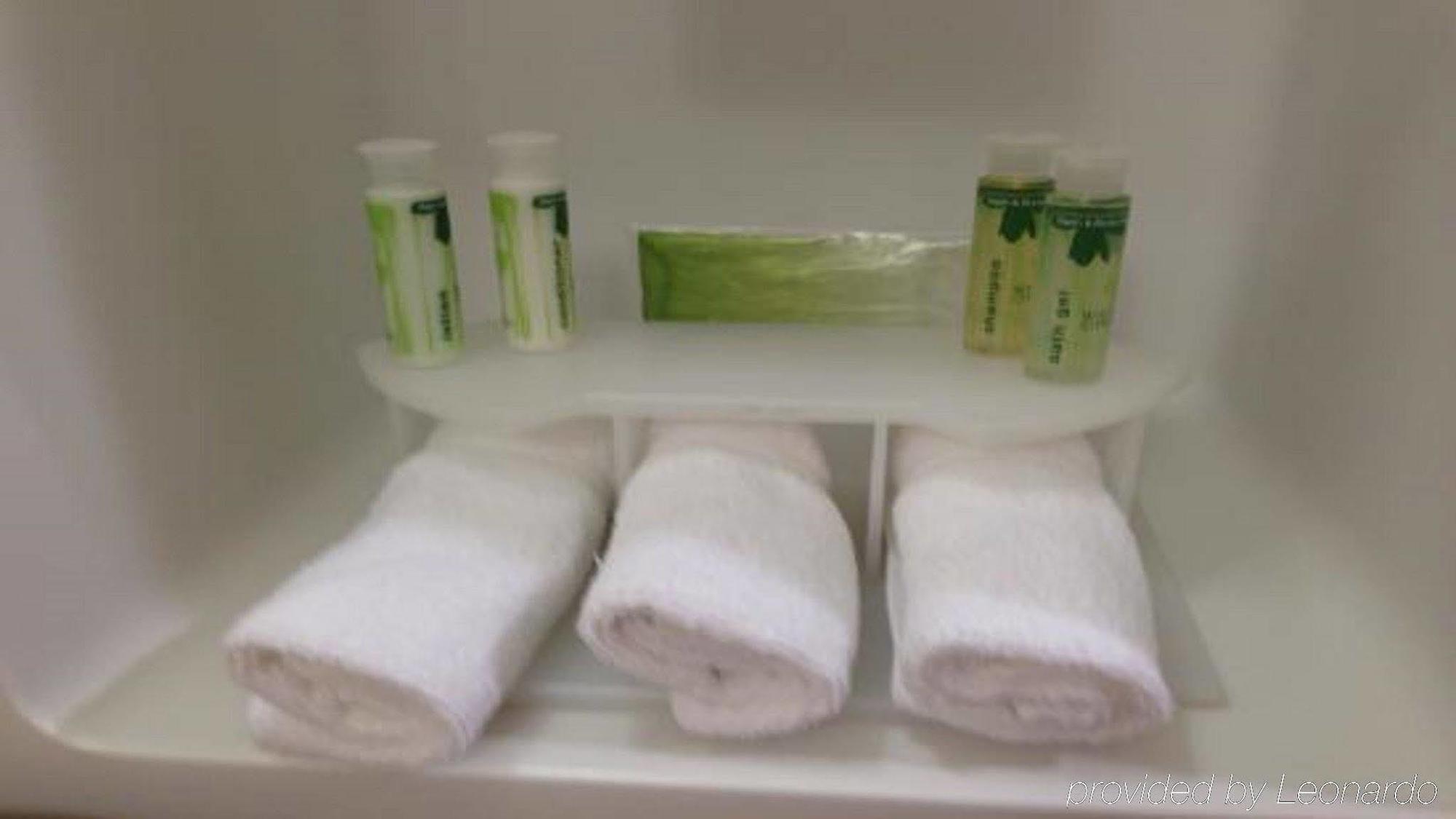 Holiday Inn Express & Suites Victoria-Colwood By Ihg Langford Eksteriør bilde